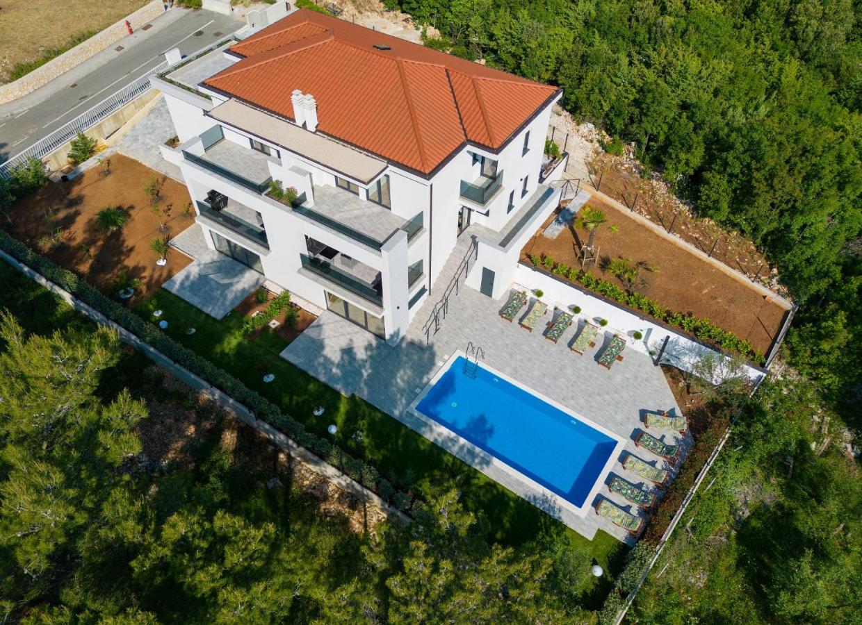 Apartments Paola & Karla With Pool Krk Town Exterior foto