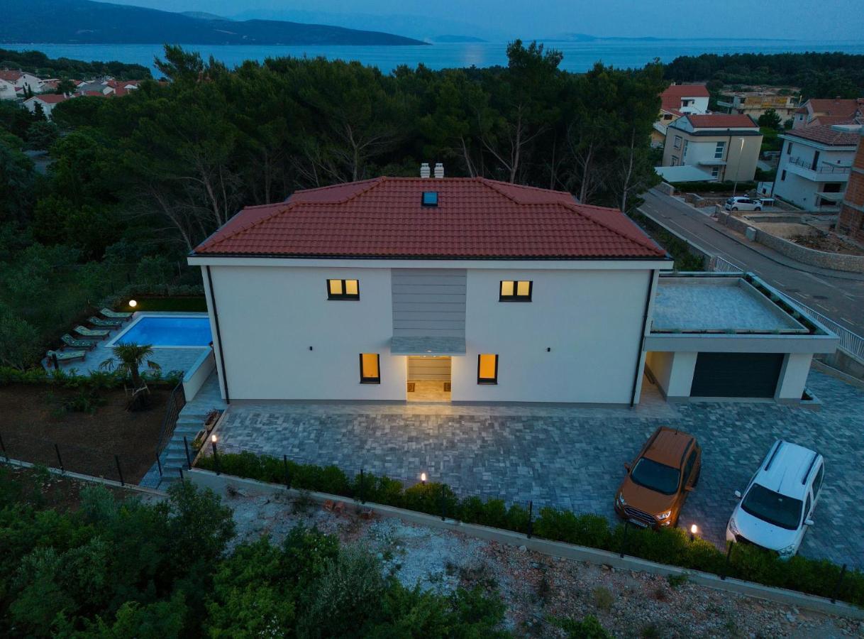 Apartments Paola & Karla With Pool Krk Town Exterior foto