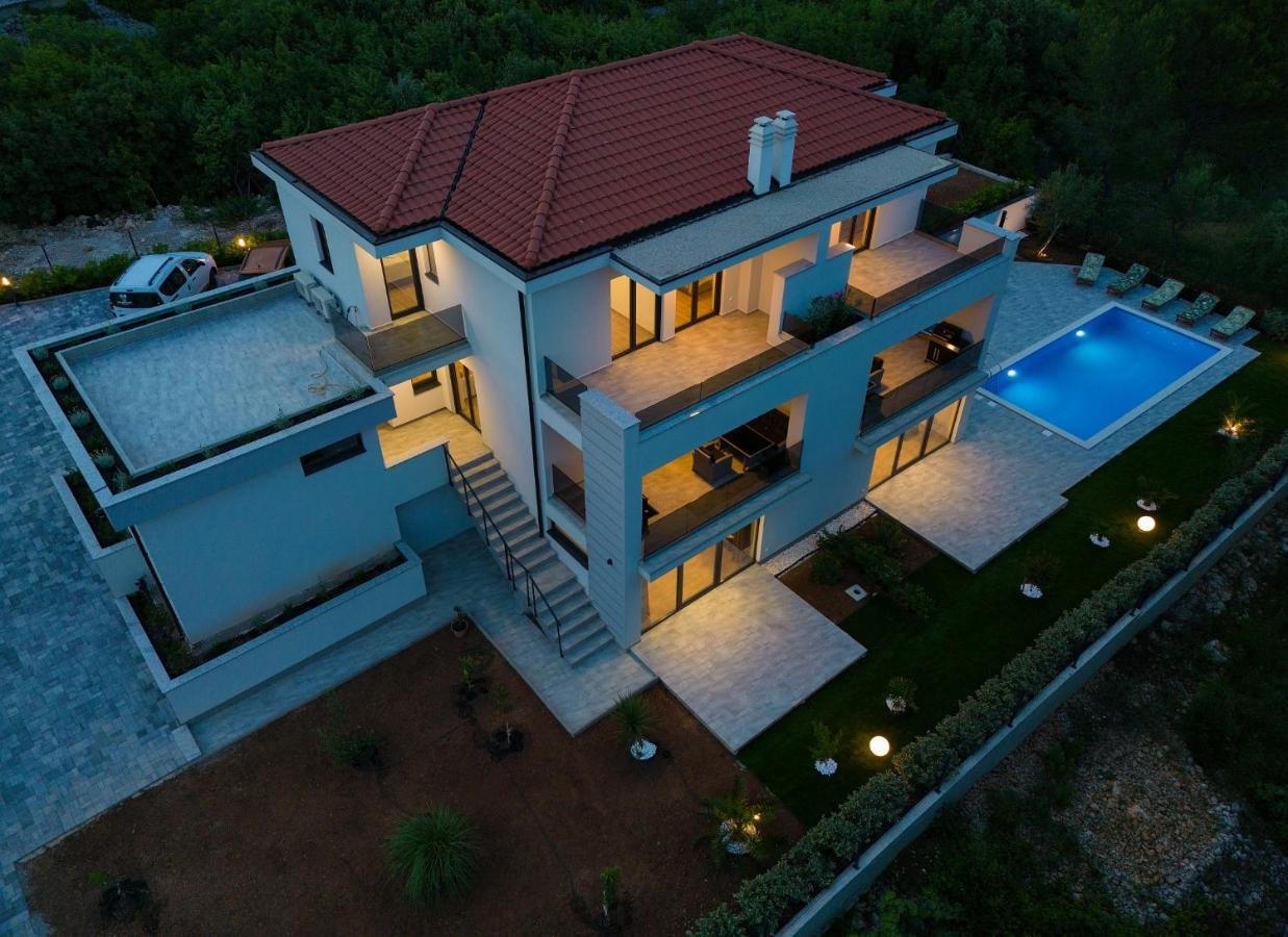 Apartments Paola & Karla With Pool Krk Town Exterior foto