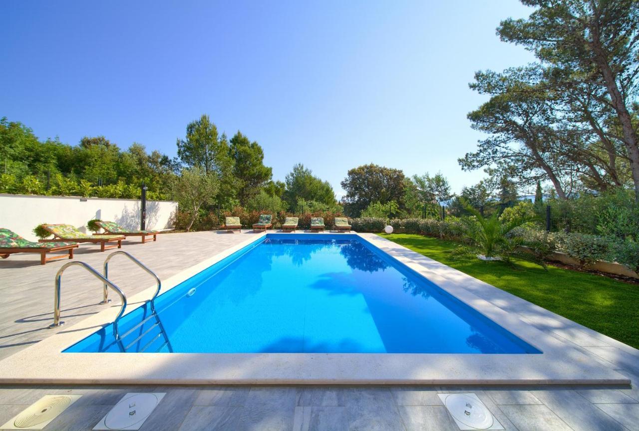 Apartments Paola & Karla With Pool Krk Town Exterior foto