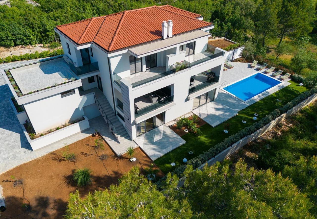 Apartments Paola & Karla With Pool Krk Town Exterior foto