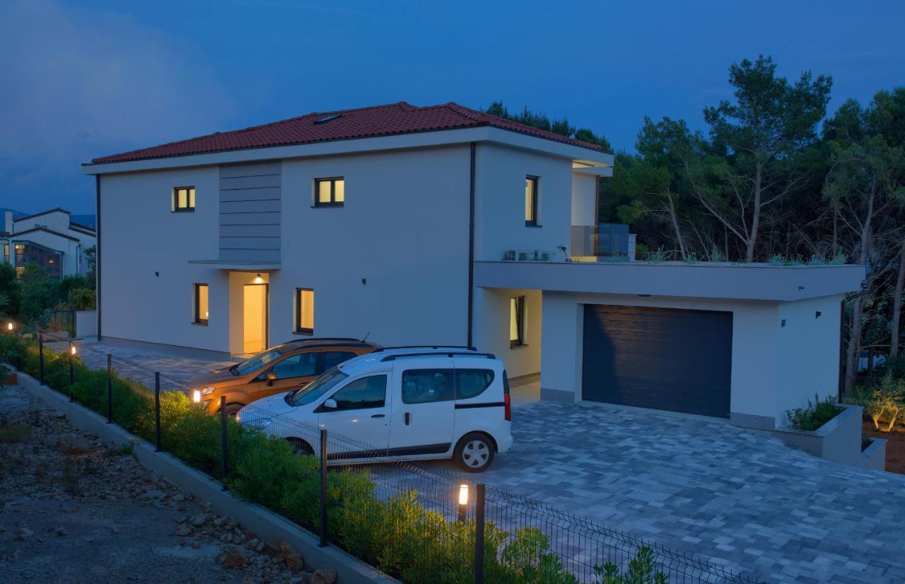 Apartments Paola & Karla With Pool Krk Town Exterior foto