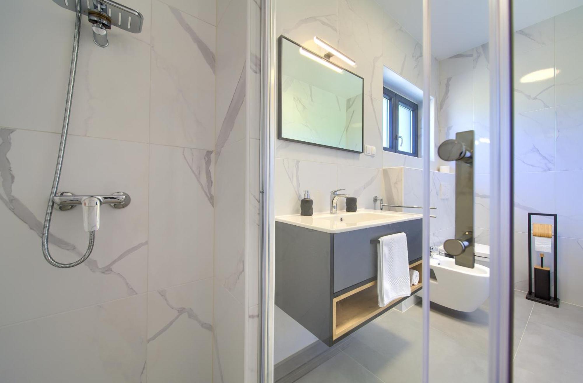 Apartments Paola & Karla With Pool Krk Town Zimmer foto