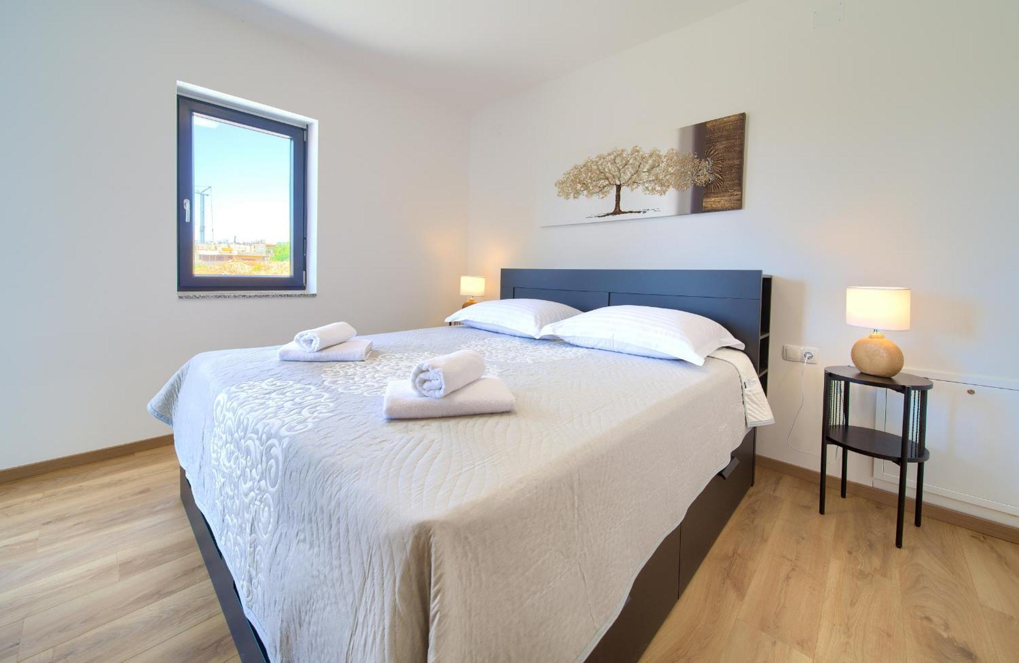 Apartments Paola & Karla With Pool Krk Town Zimmer foto