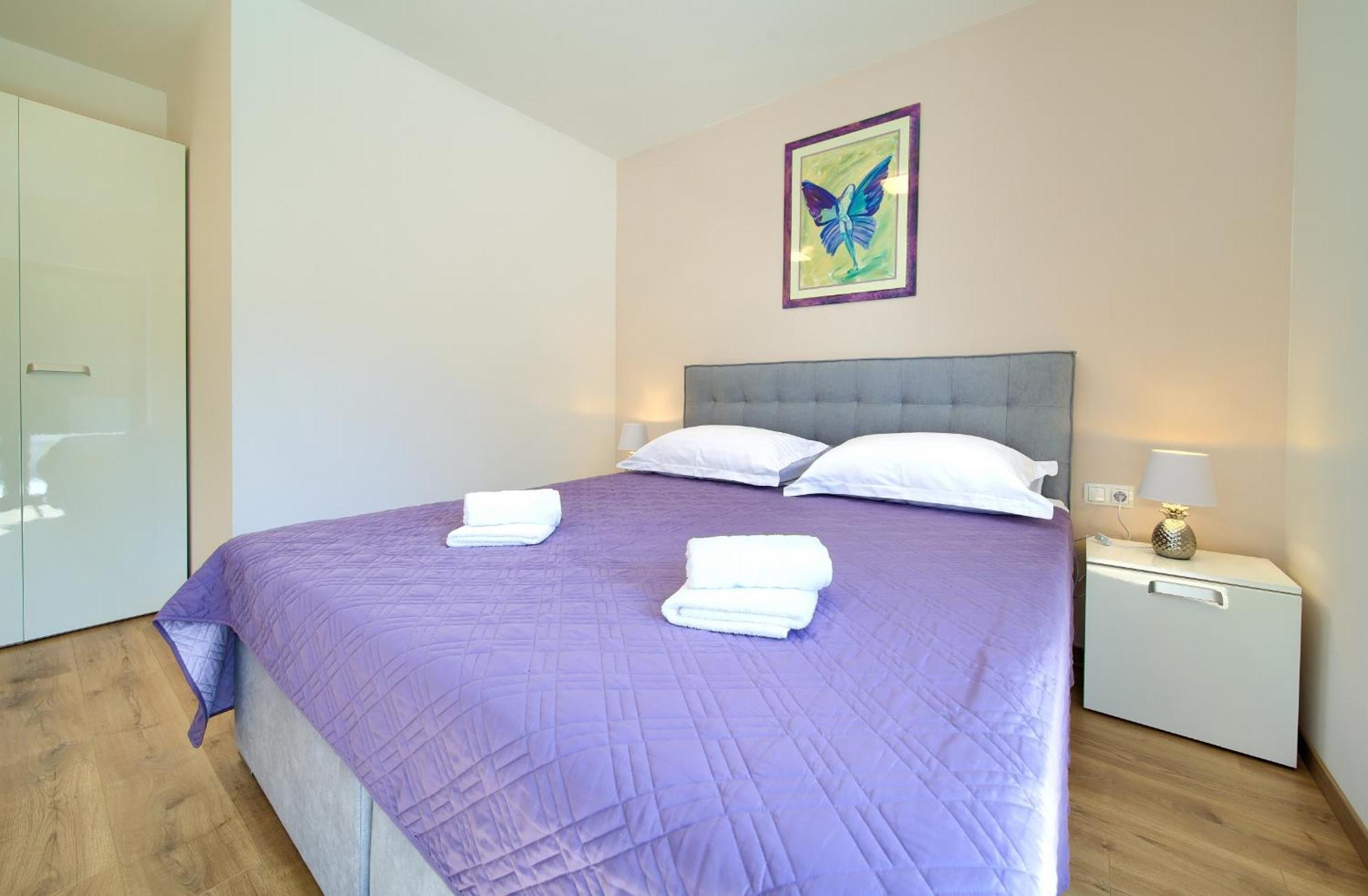 Apartments Paola & Karla With Pool Krk Town Zimmer foto