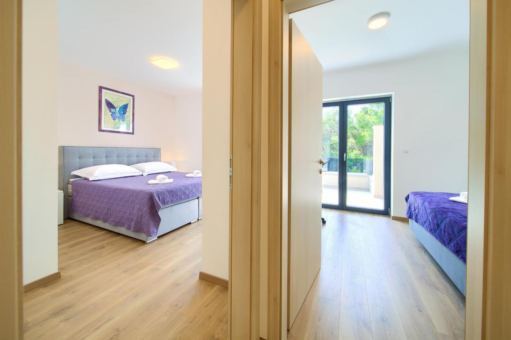Apartments Paola & Karla With Pool Krk Town Zimmer foto